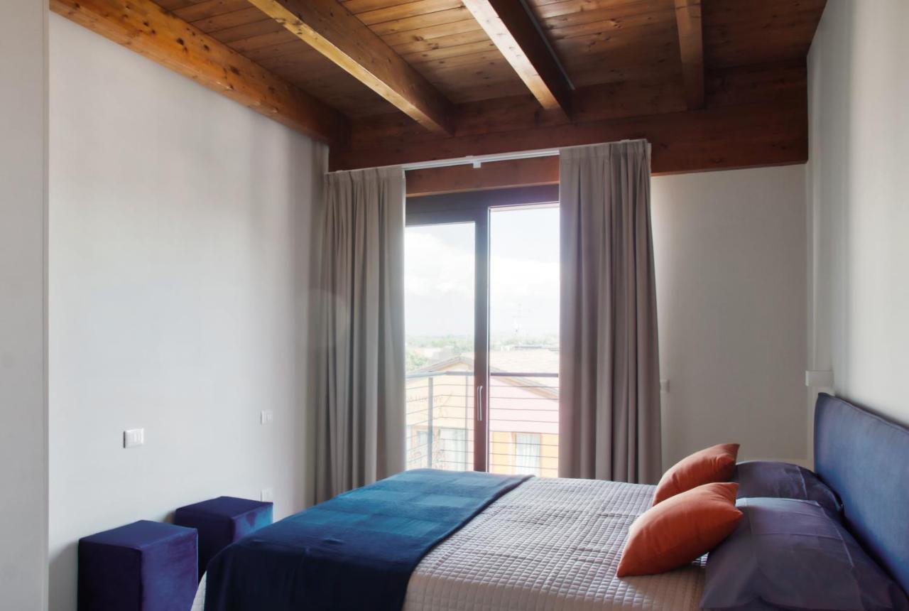 Residenza Puoti Lägenhet Peschiera del Garda Exteriör bild