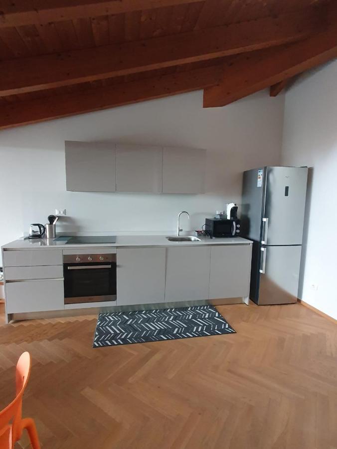Residenza Puoti Lägenhet Peschiera del Garda Exteriör bild